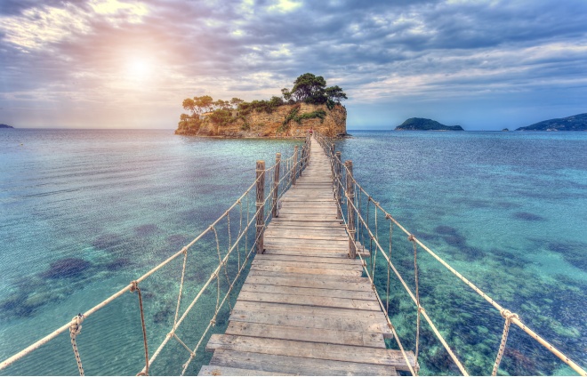 Lávka na ostrůvek Agios Sostis