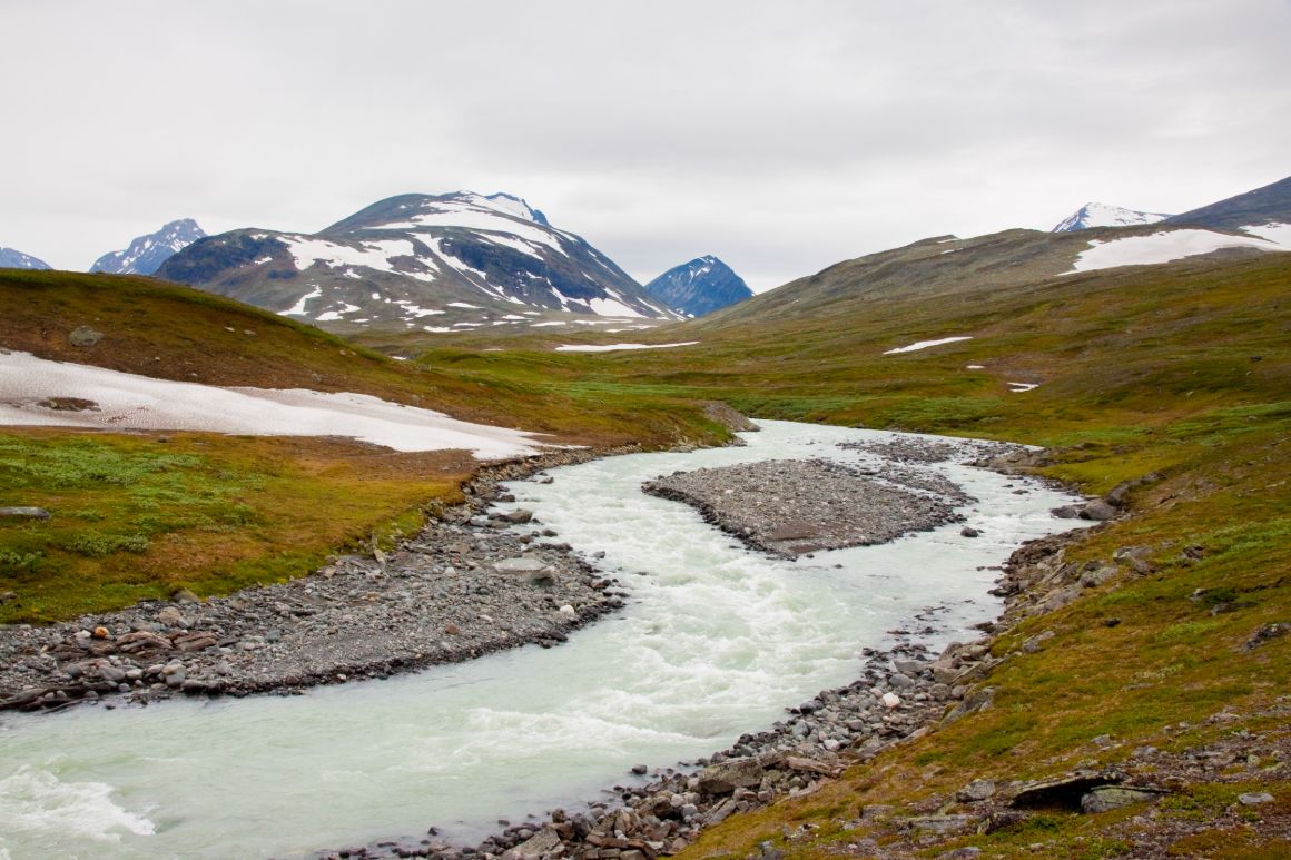 Zajímavosti Laponska zahrnují i divokou řeku v NP Sarek