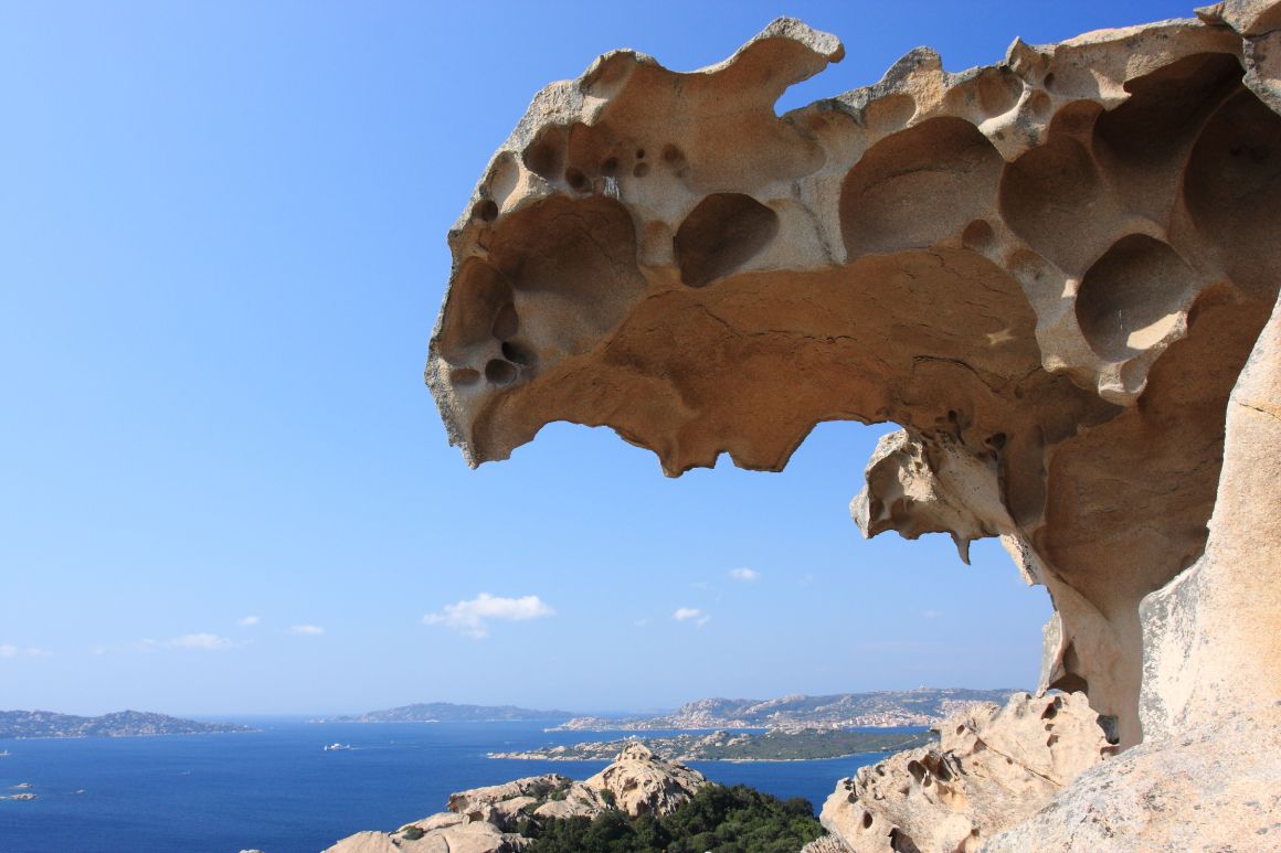 Skalní útvar „Medvědí hlava“ na La Maddaleně