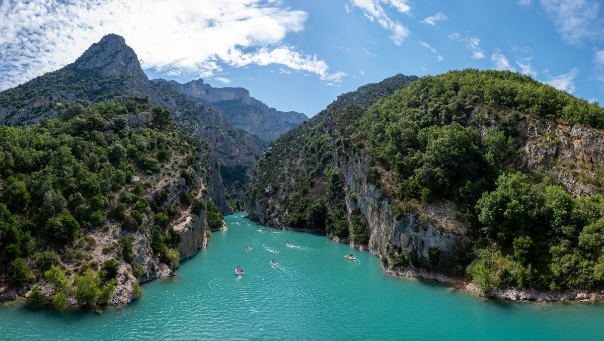 Májová země ohně a ledu