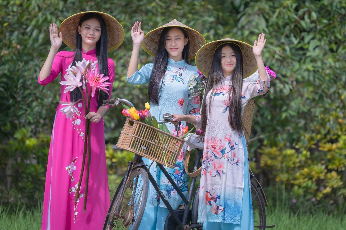 Malování vietnamských klobouků