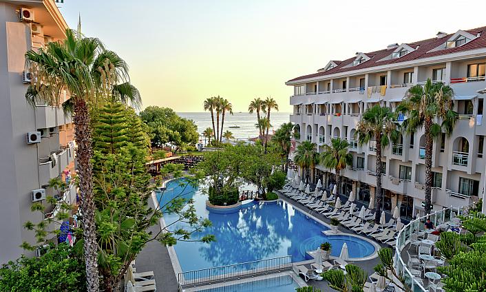 Side Star Beach*****