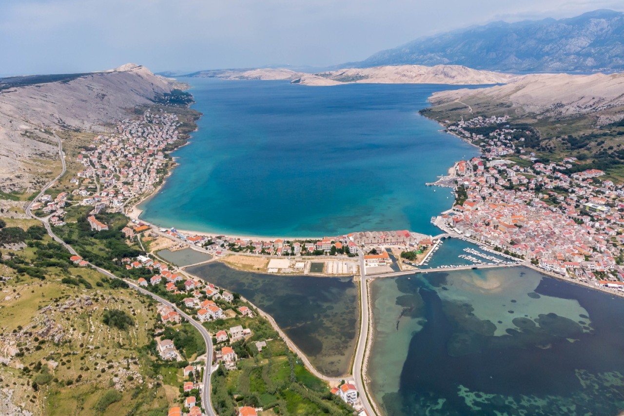 Město Pag od jihovýchodu