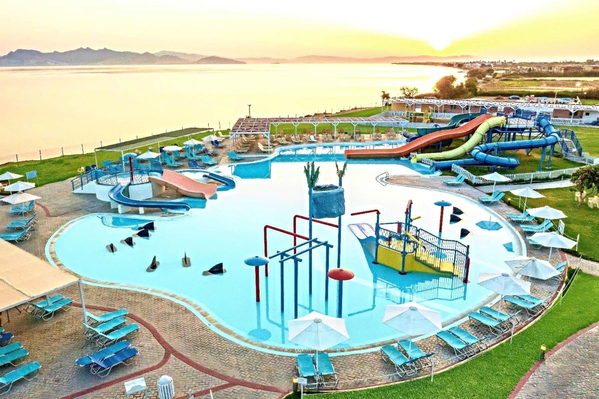 White Olive Marine Aquapark