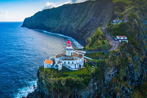 Maják na ostrově Faial