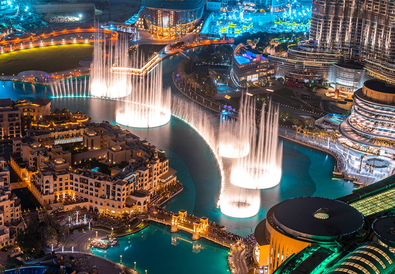 Večerní show na Dubajské fontáně