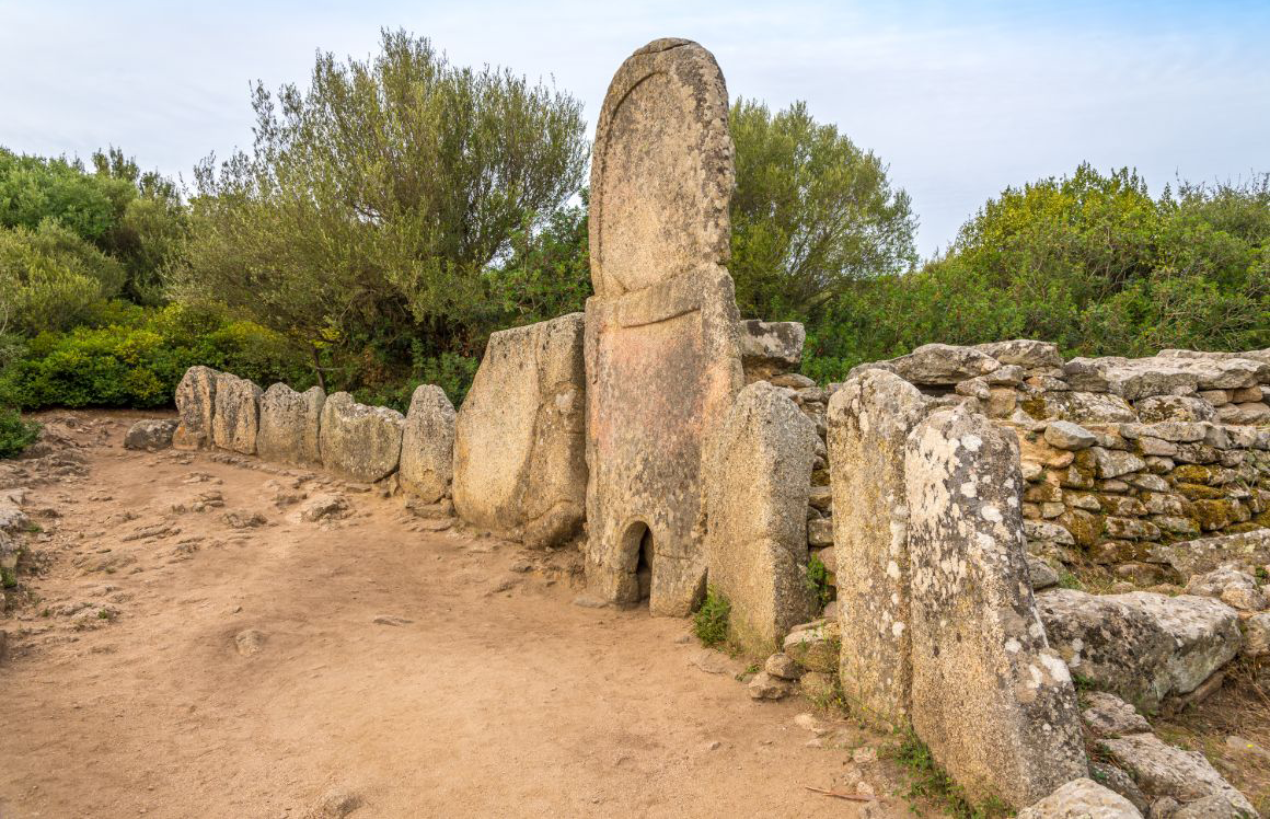 Hrobky obrů Coddu Vecchiu